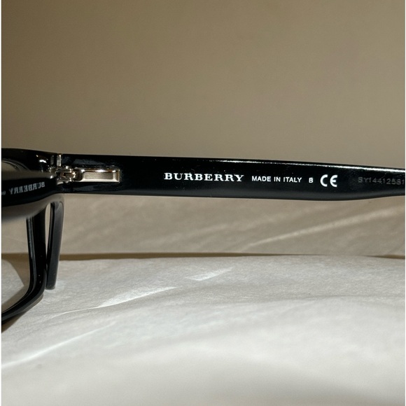Authentic BURBERRY Eyeglasses - Picture 6 of 7